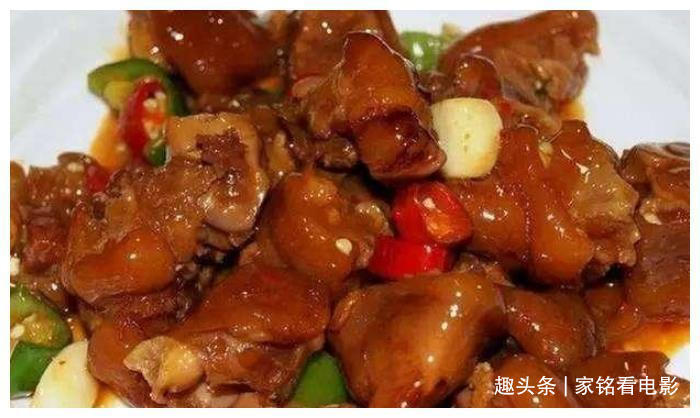 美食推荐红烧肉、五香酱肘子、红烧猪蹄、小炒鸡腿肉的做法