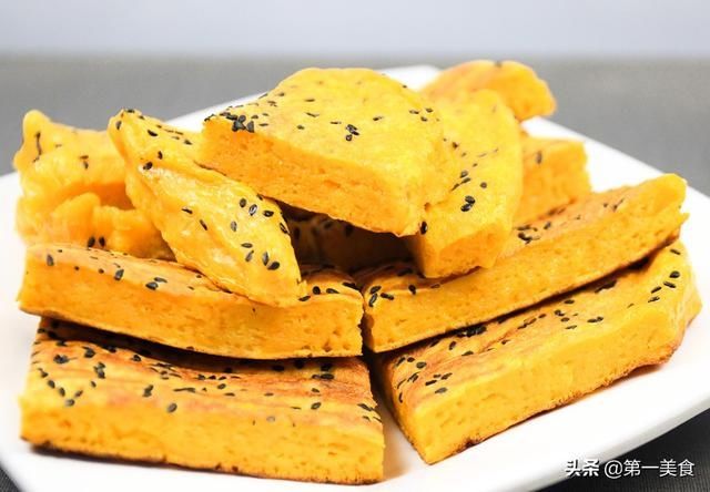 香酥|南瓜这样做太好吃了，简单一烙，香酥柔软又解馋，做一盘不够吃