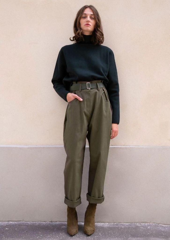  纸袋裤|别老穿阔腿裤了，今年秋冬这4条裤子最流行！