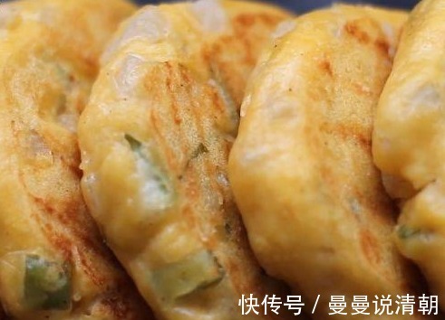 早餐饼新吃法,不放面粉,外焦里嫩,香甜可口,一出锅连吃3个