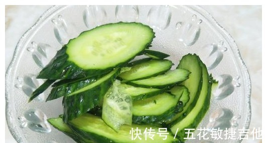 多汁|西红柿又有新吃法,加2样食材,锅里简单一炒,香辣多汁超下饭!