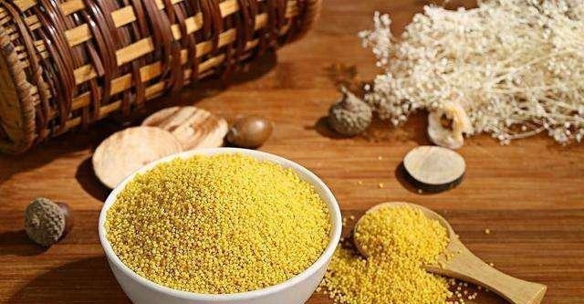 熬小米粥,切记不可只加清水,多加这一步,黏稠好喝不溢锅,真香