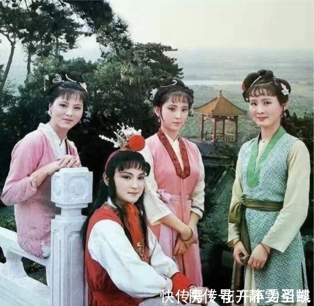 贞静#薛宝钗作下一首诗，当场无人评论，事后贾宝玉嘲讽“不害臊”