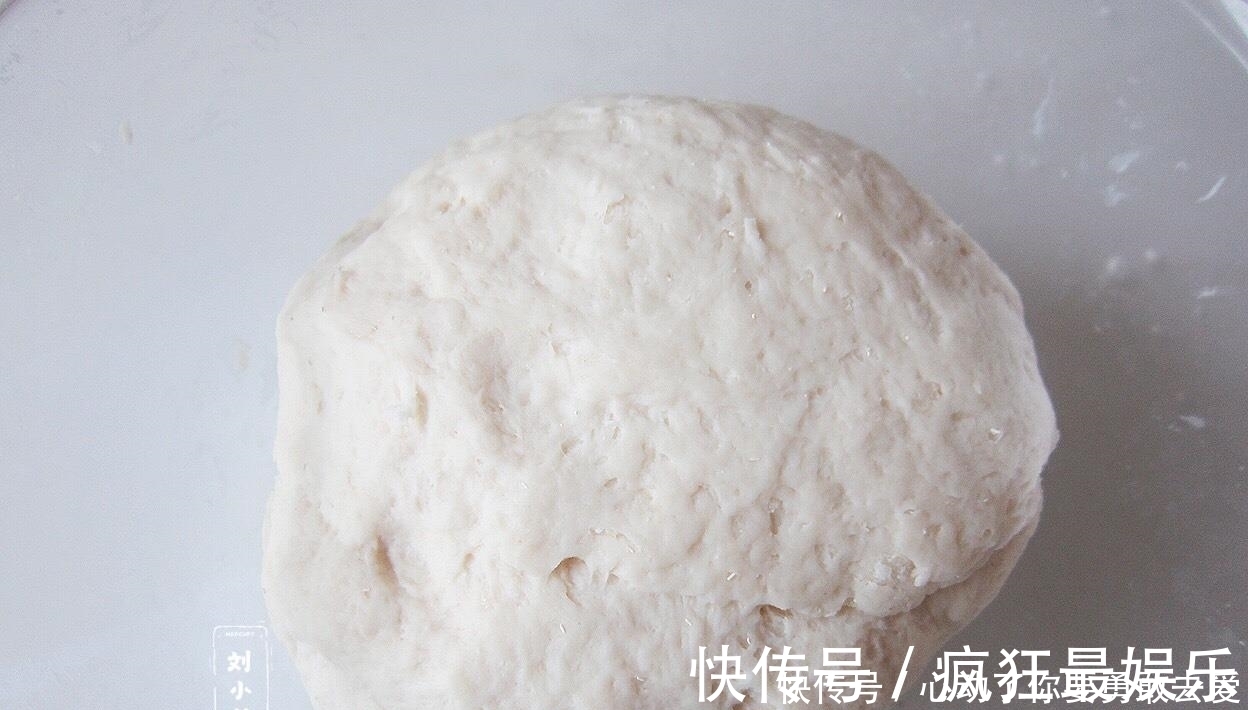 面团|千层饼这样做,可甜可咸,有技巧无难度,我家隔三差五地吃