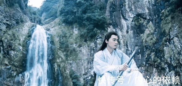 路明非@五本几乎无法超越的网络小说,书名只有两个字,第五本足足有五部