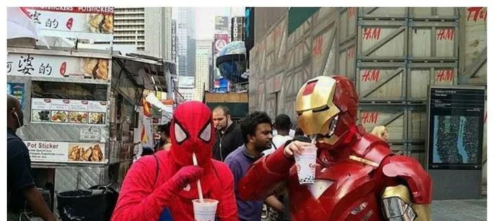 你还在迷恋星巴克的时候,外国人已经被我们奶茶圈粉,成炫富工具!