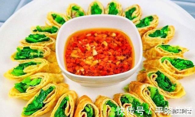 鸡蛋液|菠菜怎么做才好吃试试此方法，营养美味还好看，上桌准光盘