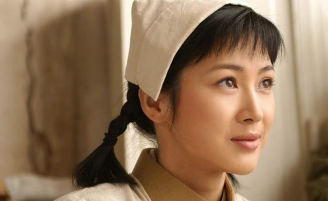 八路军|八路军两名女兵敬礼,22岁的团长立即判断是日军间谍,当场击毙