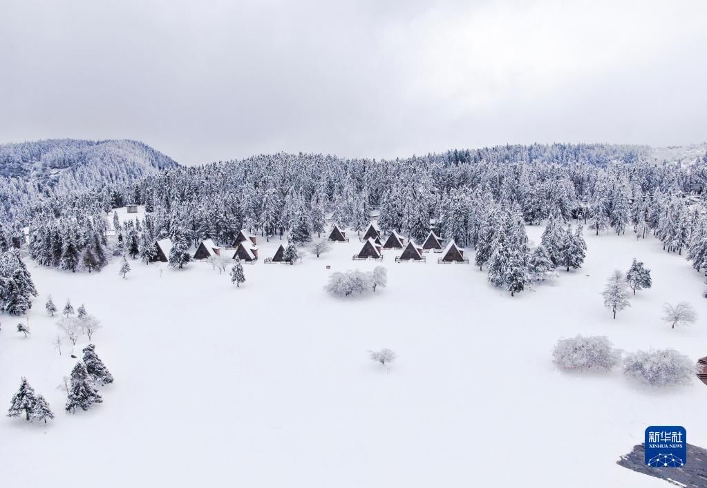 冰雪世界|重庆武隆：“冰雪世界”引客来