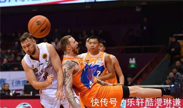 徐长锁|山东男篮惨败却因祸得福,上海男篮神助攻,高速集团该行动了