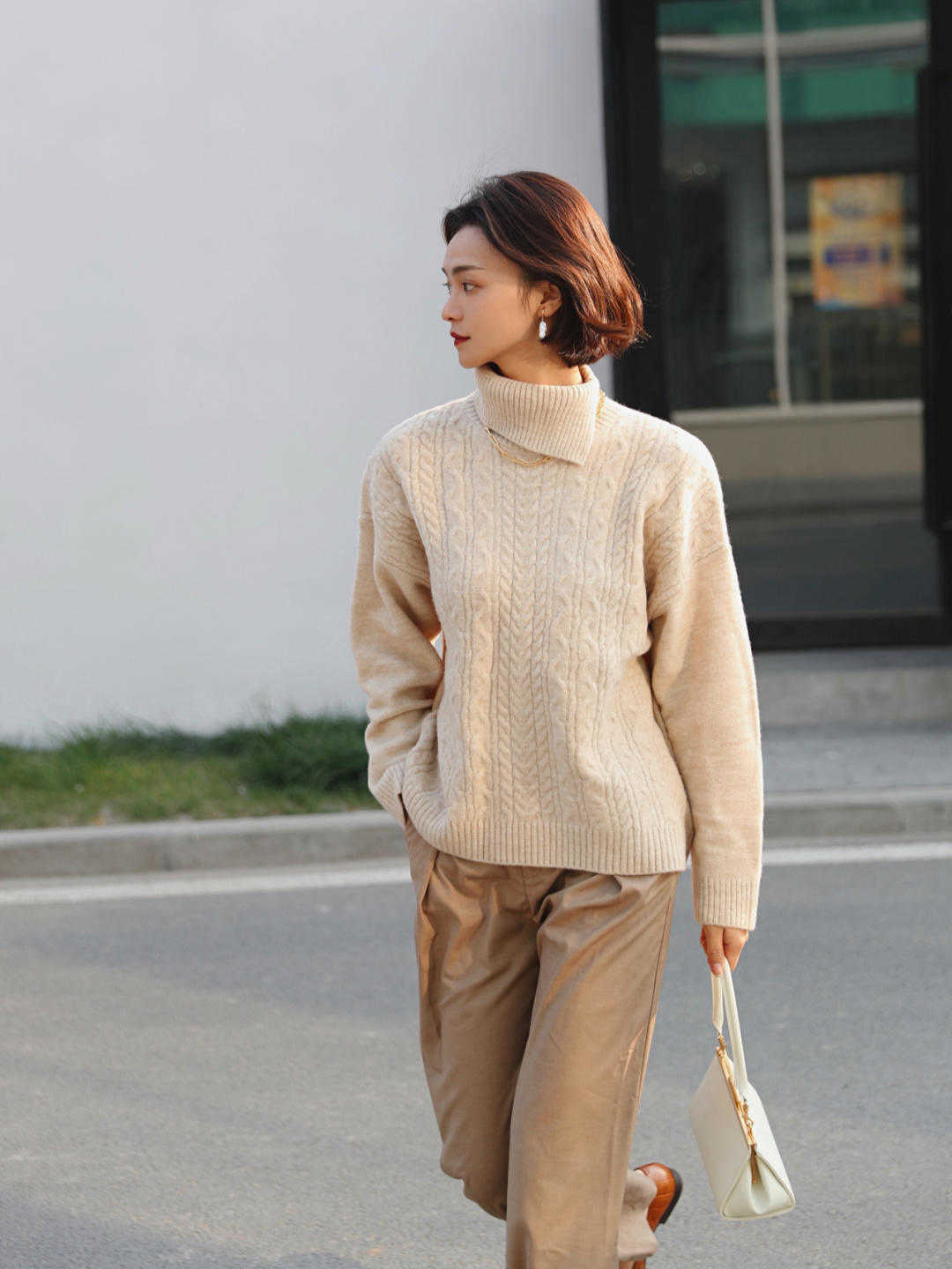 搭配 短款大衣精致的搭法,带你成为秋末冬初的美人儿