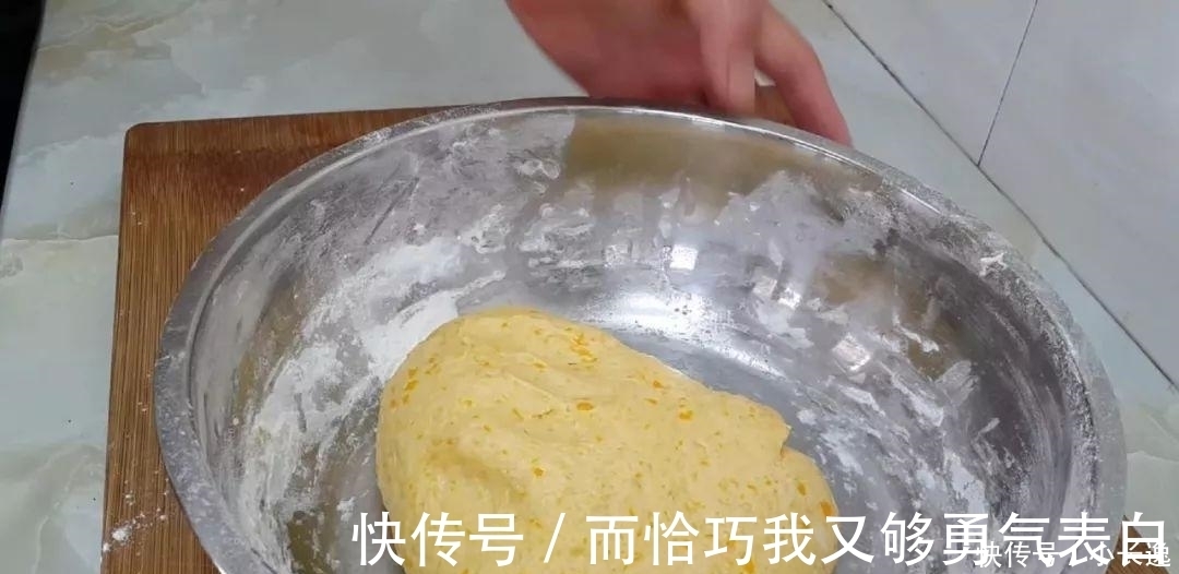 鸡米花|半个南瓜, 一斤面粉, 筷子一搅, 做出来比鸡米花都好吃, 越吃越香