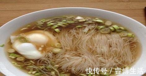 豆芽菜|挂面别再只是做汤面了,同事这样做,我一次吃了2大碗