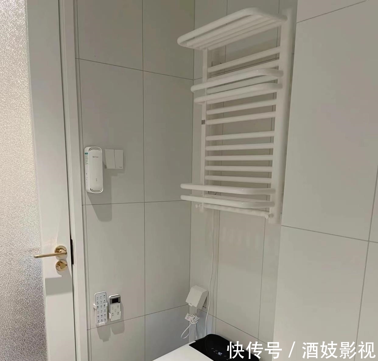 装饰画|他们家81㎡,用原木+现代简约,打造成日式混搭风,平淡又温馨