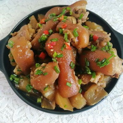 想健康又想美味，吃猪蹄焖萝卜就对啦