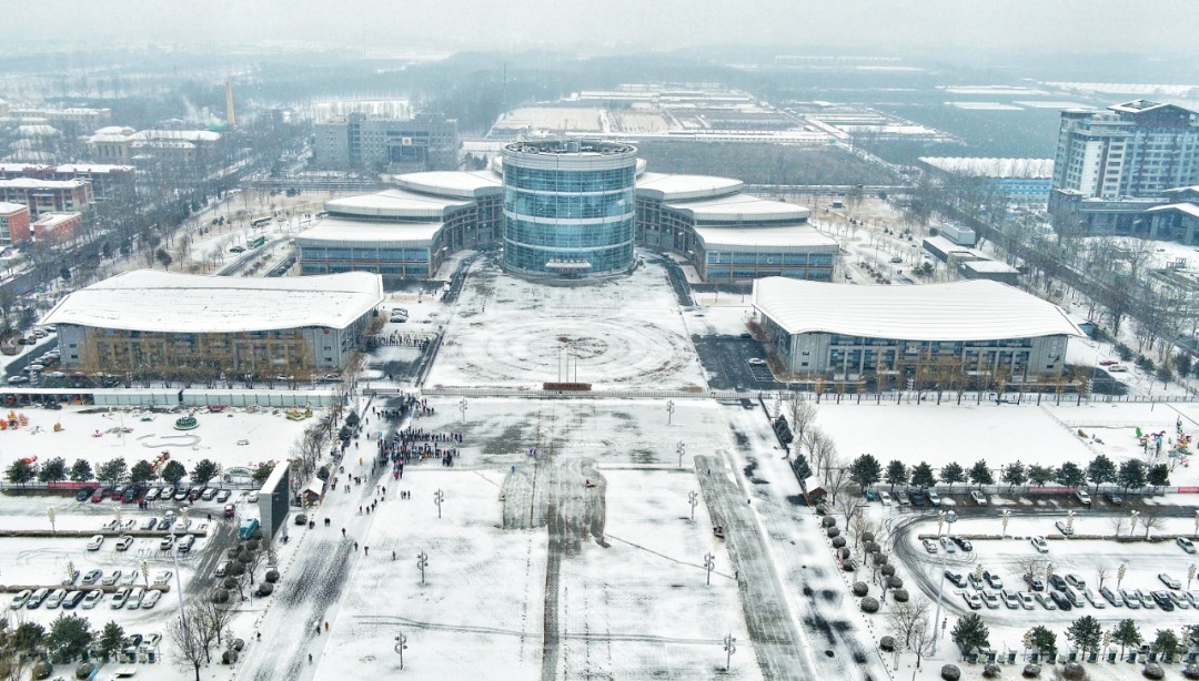 春雪如期而至 延庆冬奥赛区宛若仙境！