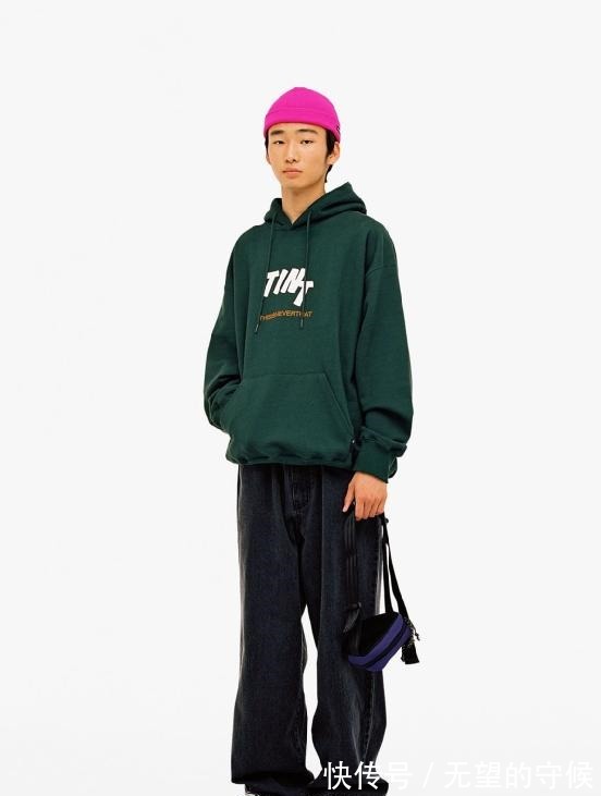 卫衣 卫衣+宽裤很流行的穿法,原来这样搭很时髦,难怪潮男这么热衷!