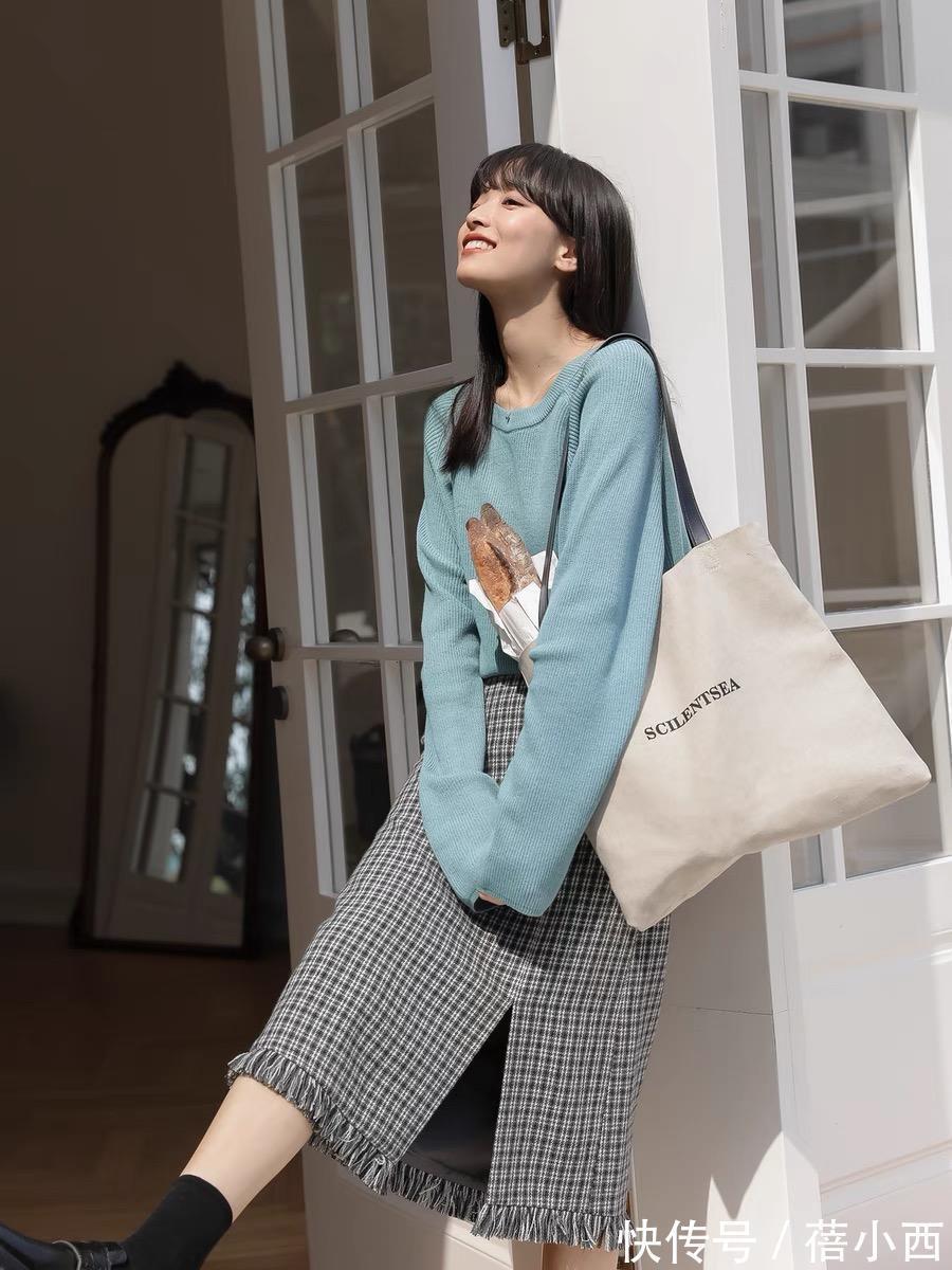 裙装|秋天衣橱里必备“裙装”!学会裙装搭配,让自己成为一枚时髦精