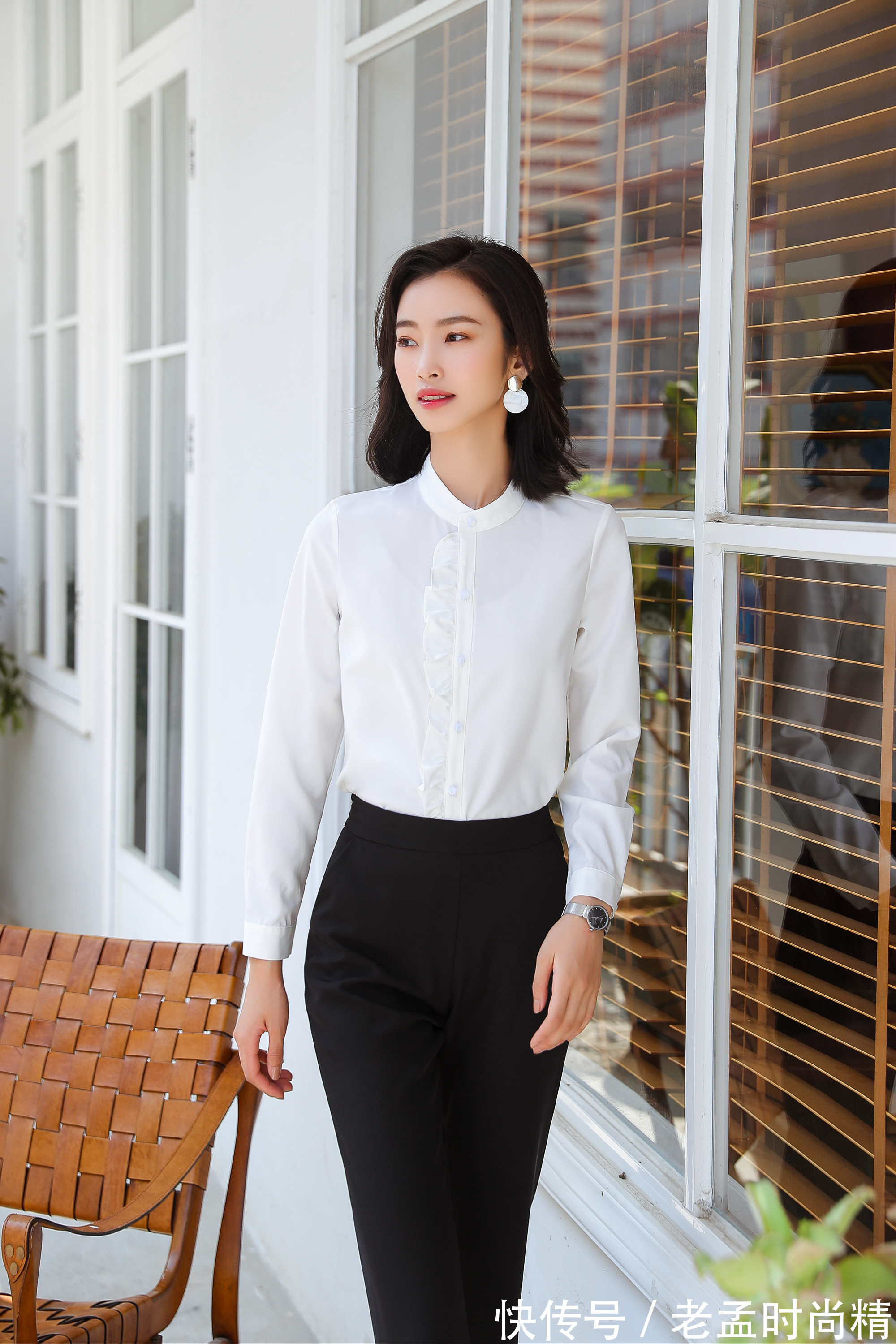 职业套装 黑色衬衫职业套装非常推荐