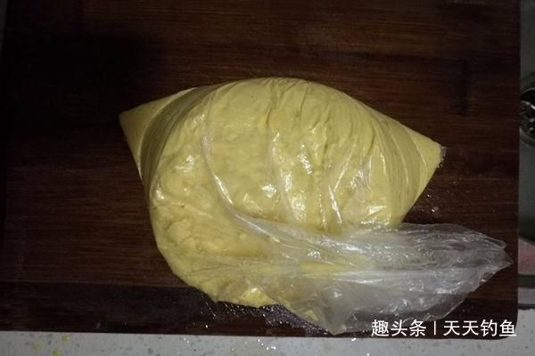 盛夏时节钓鱼,鲜为人知的四个用饵技巧,饵料对了口,上鱼更多