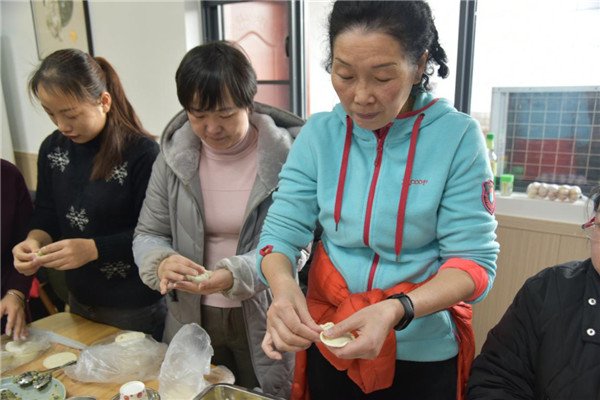  举办|“热乎的饺子，温暖的心” ——株洲市中心血站举办“迎冬至包饺子”活动