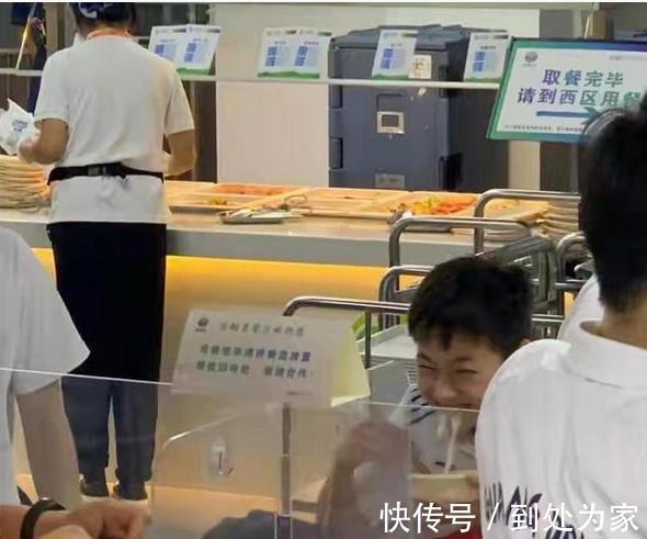 全红婵日常饮食公开，恩师何威仪透露，这一常见食物几乎不能碰！