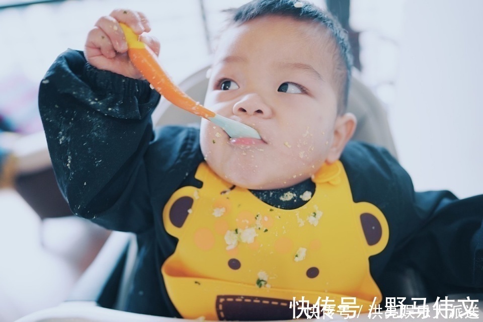 蜂蜜|儿科医生孩子不满3岁,3样东西不要让娃吃,对身体发育没好处