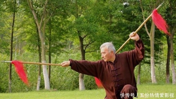 儿子|杨家将第37代传人苦恼万分,身怀绝技却一无是处,儿子只能打工