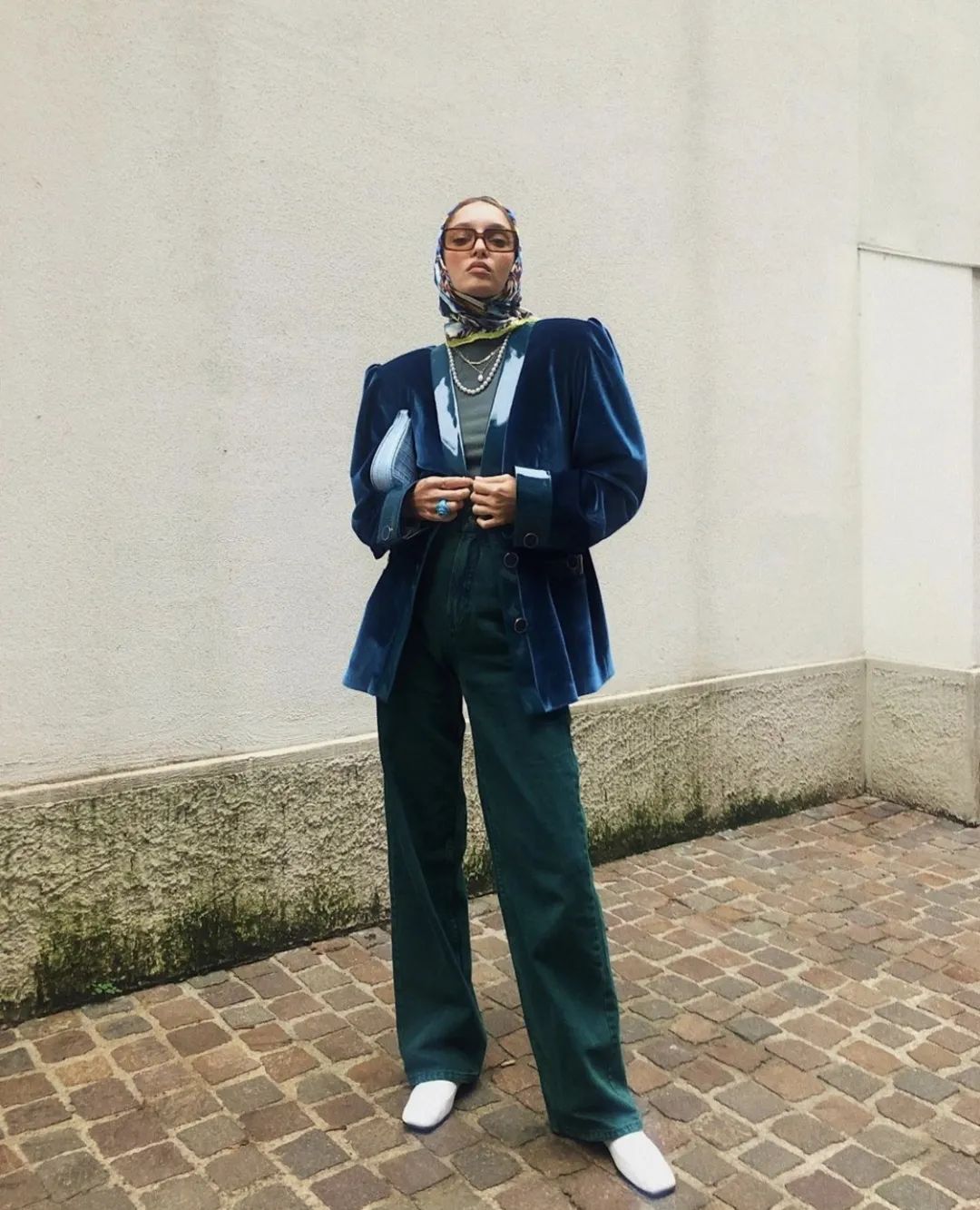 时髦|这个秋冬,让鞋子时髦起来的秘诀竟然是“变方”