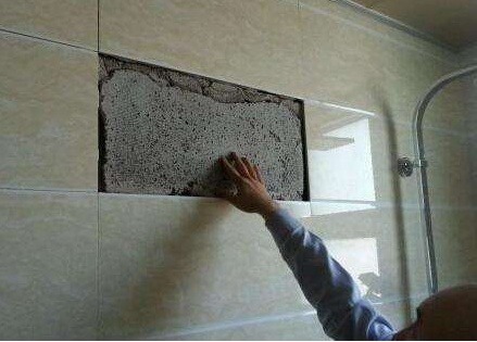 师傅|瓷砖满满记号,业主要求墙面返工,师傅撒手不干直言不关他的事