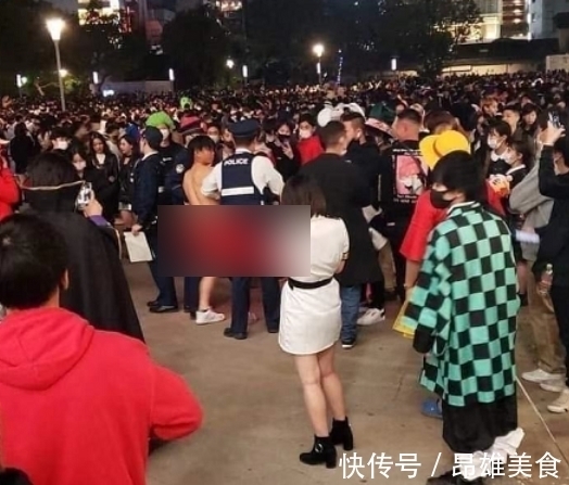 巨人|男子漫展不穿衣,声称在cos《进击的巨人》,coser都是这样的吗?