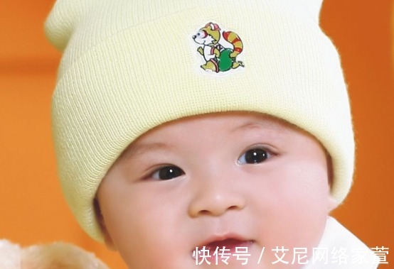 宝宝们|小宝宝喝完奶之后,为什么会吐出来呢?其实原因很简单