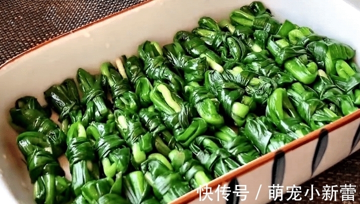 韭菜结|入秋后,豆角黄瓜靠边站,多吃此菜,简单一做,清爽解腻又下饭