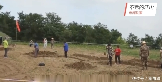 村民挖掘“龙骨”卖钱,却意外挖到古墓,专家:终于找到他的墓了