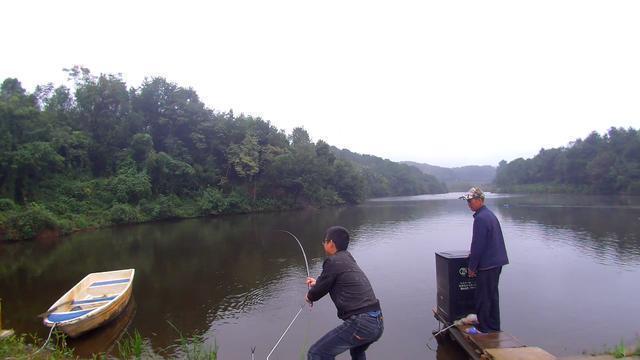下竿前后打窝有什么区别区别很大,可能错过大鱼