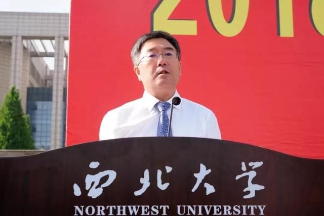 谁说专科不吃香？这所211大学，专科就业率超本科22个百分点