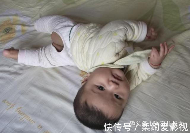 小陈|还相信“三翻六坐九爬”?医生:别耽误孩子发育,要懂得正确规律