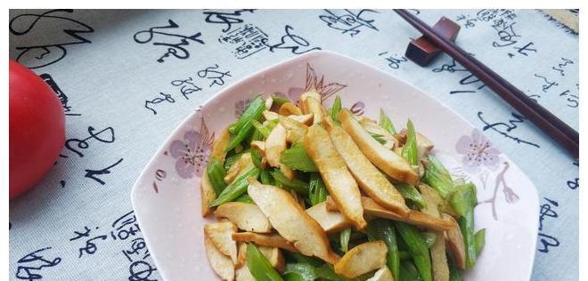 家常菜|老婆20元做了3个家常硬菜，发朋友圈炫耀，却被吐槽：一定是真