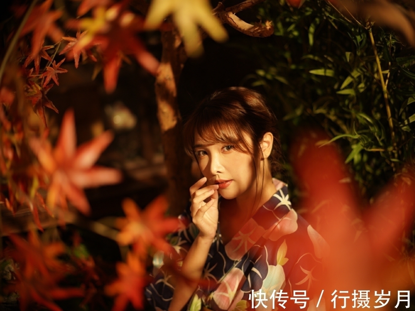 凝眸$浅唱轻吟,只为穿越千年的轮回和那遥寄彼岸的深情