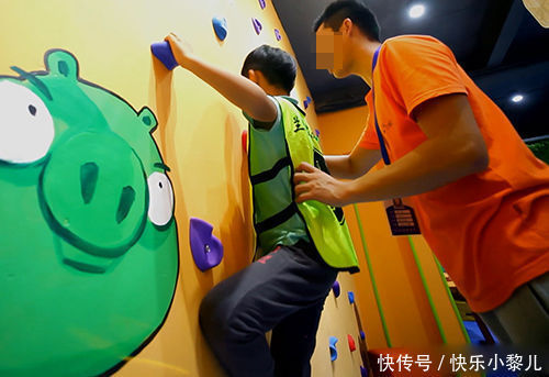 青春期|10岁孩子进入变声期,妈妈带娃去检查,医生:第二性特征开始明显