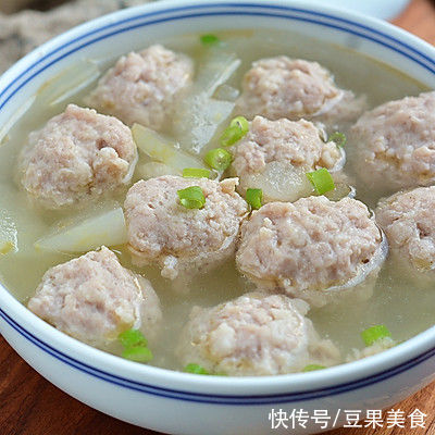 有了它干掉两碗饭不是事!超下饭的 冬瓜丸子汤