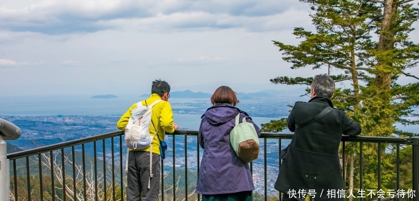 带老人家出去旅游，应当注意什么？