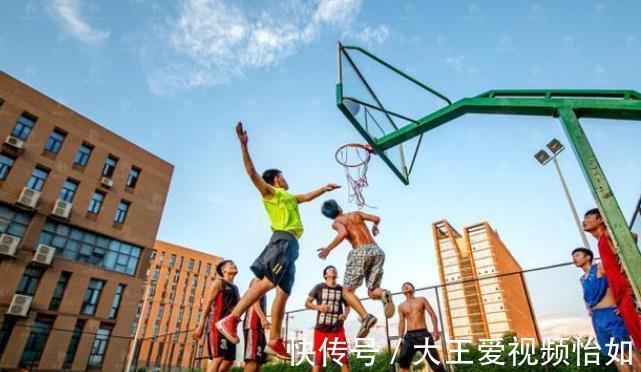 医生|14岁男孩身高突破178公分,医生3物或可以帮助长高