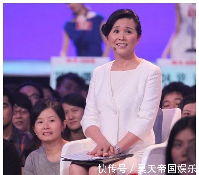 黃菡離開(kāi)合作6年的《非誠(chéng)勿擾》，孟非淚灑舞臺(tái)，她后悔嗎