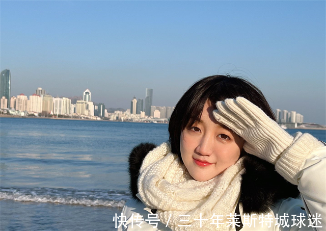 陈梦家|国乒富婆争奇斗艳！刘诗雯笑容妩媚晒美甲，陈梦涂红嘴唇成熟迷人