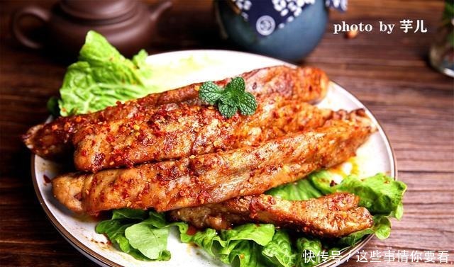 想吃烤串不用去烧烤摊,自己在家做,外焦里嫩,干净卫生,真解馋