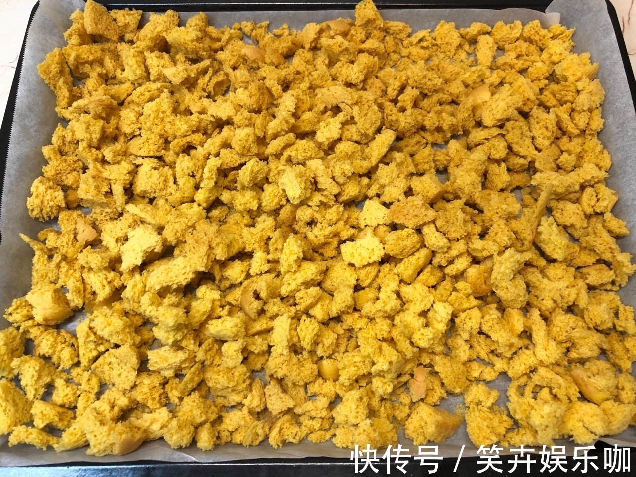 洋葱圈|面包糠谁还花钱买着吃?自己在家做成本不到1块钱,简单省事