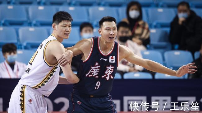 广东男篮|输22分!杜锋愤怒,易建联撞伤胡金秋,曾繁日垫脚孙铭徽引冲突