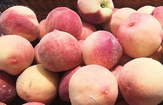 桃子|教你四招你就能挑出香甜的水果,美味有营养,小孩子喜欢吃