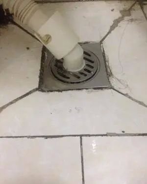 排水量|做水电工的邻居跟我说,洗衣机别直接插地漏,不然等着后悔吧
